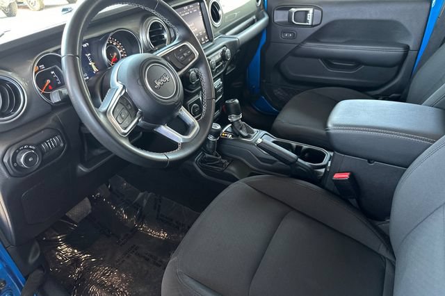 Certified 2022 Jeep Wrangler Unlimited Sahara AWD/4WD image 2