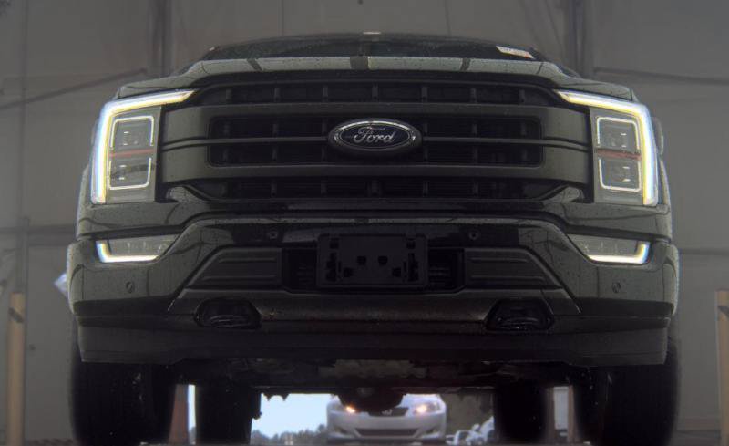 Used 2023 Ford F150 Lariat w/ Equipment Group 502A High AWD/4WD image 3