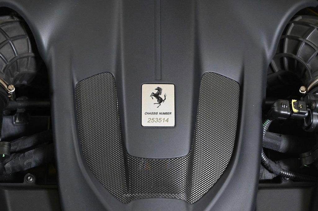 Used 2020 Ferrari Portofino image 31