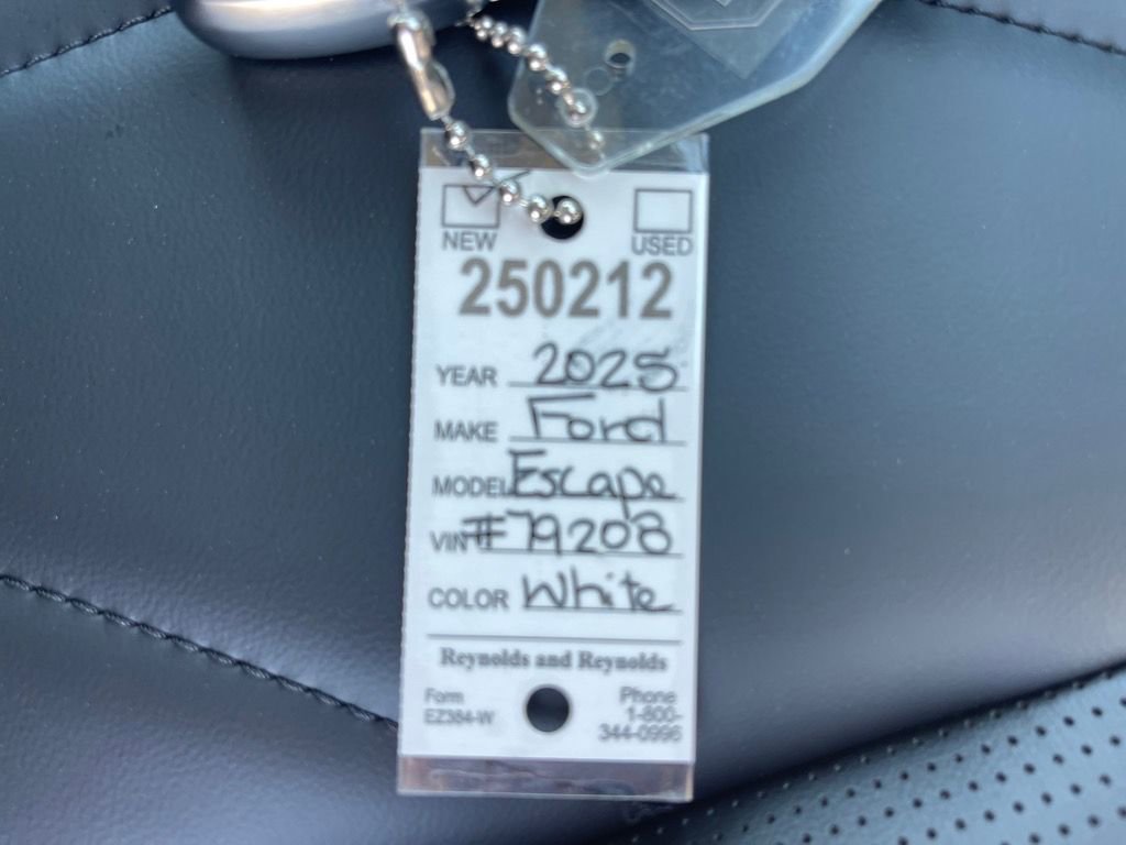New 2025 Ford Escape SE w/ PHEV Premium Package image 15