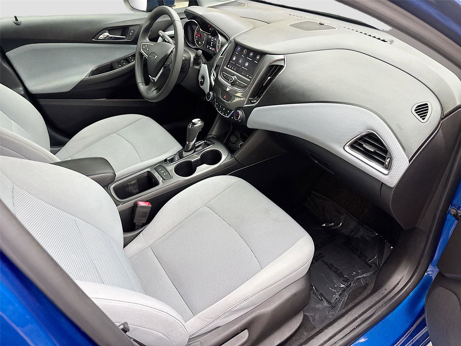 Used 2019 Chevrolet Cruze LT w/ Convenience Package FWD image 27