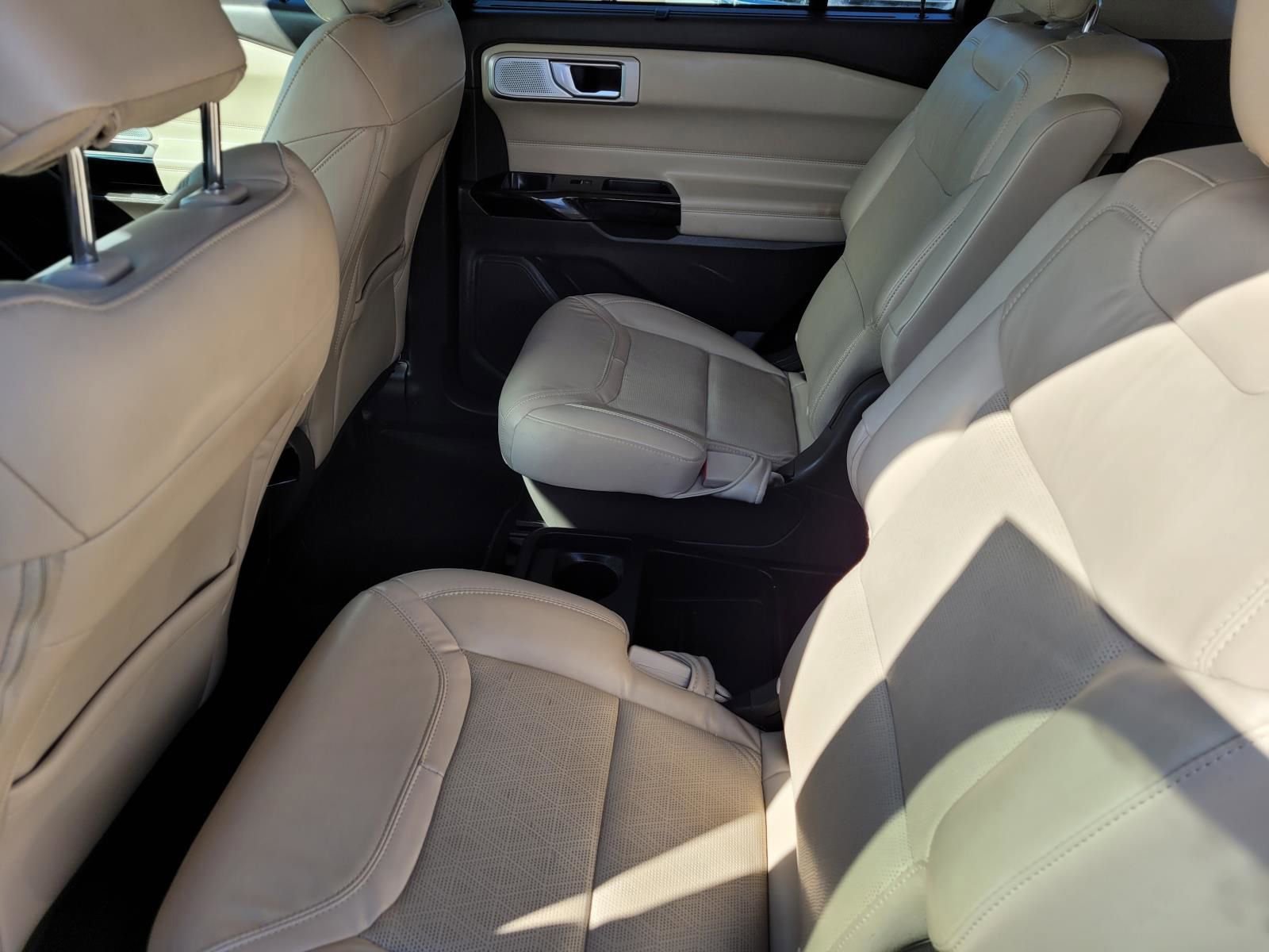 Used 2021 Ford Explorer Platinum w/ Equipment Group 601A image 19