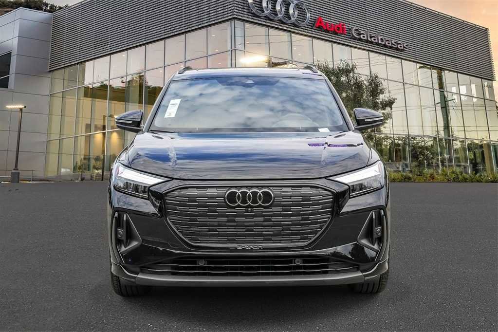 Used 2025 Audi Q4 e-tron Premium Plus w/ Premium Plus image 6