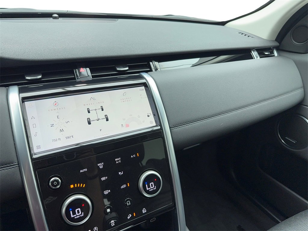 Used 2022 Land Rover Discovery Sport SE image 23