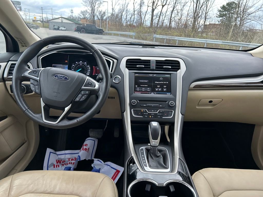 Used 2016 Ford Fusion SE w/ Equipment Group 202A image 9