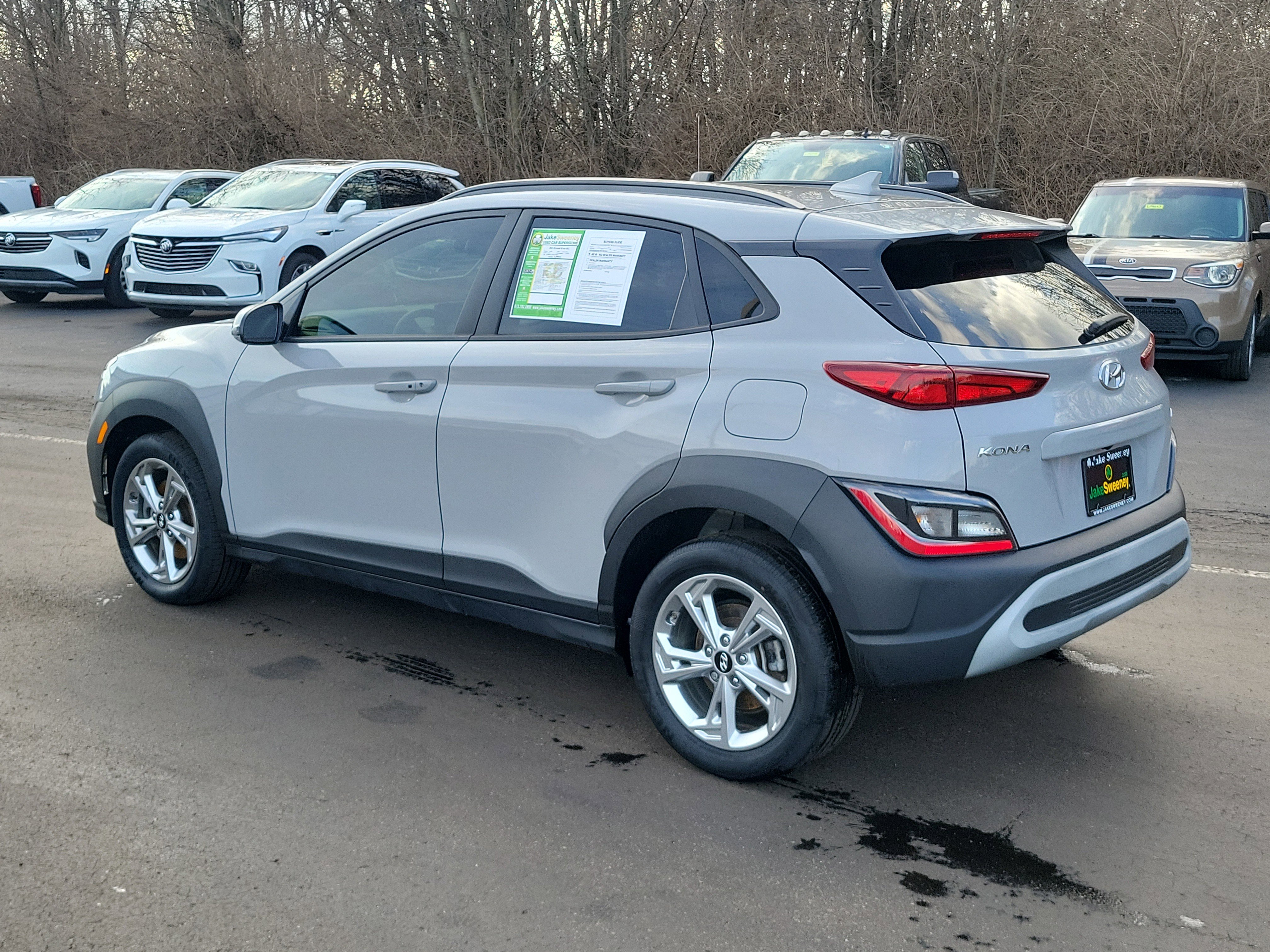 Used 2023 Hyundai Kona SEL image 3