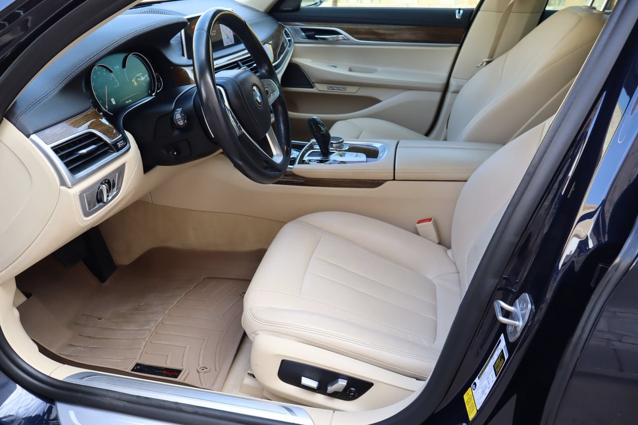 Used 2018 BMW 740i RWD image 15