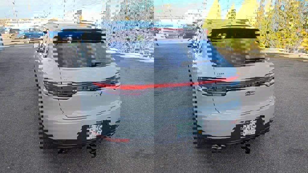 Used 2021 Porsche Macan S image 6