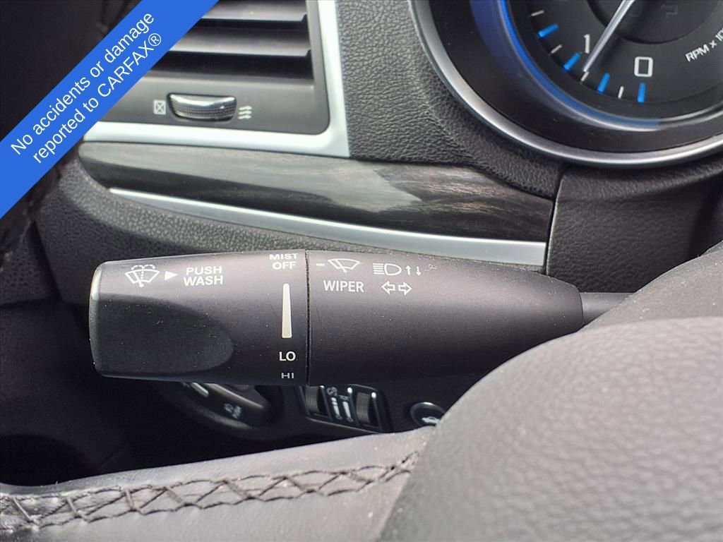 Used 2017 Chrysler 300 Touring w/ Value Package image 27