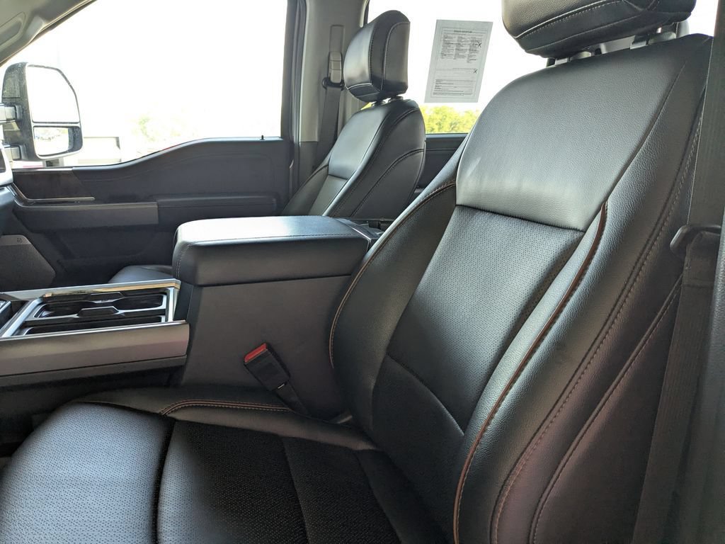 Used 2025 Ford F250 Lariat w/ Lariat Ultimate Package AWD/4WD image 27