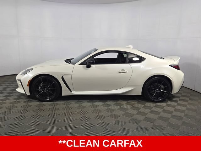 Used 2025 Toyota GR86 Premium RWD image 5