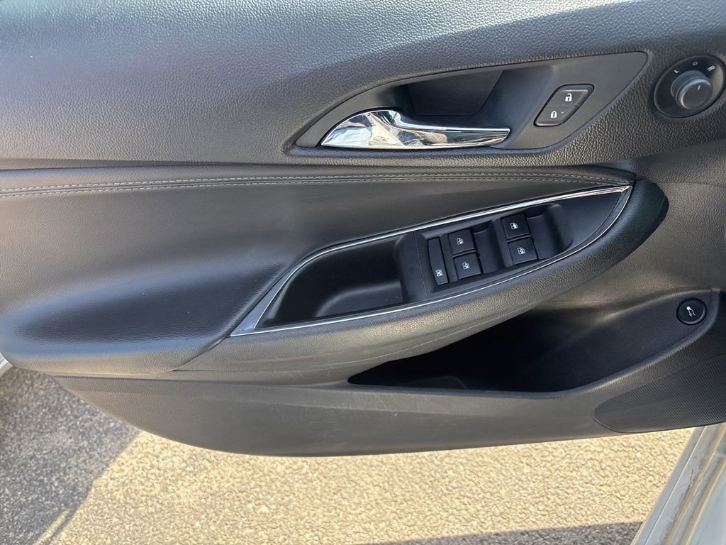 Used 2017 Chevrolet Cruze Premier w/ RS Package image 8