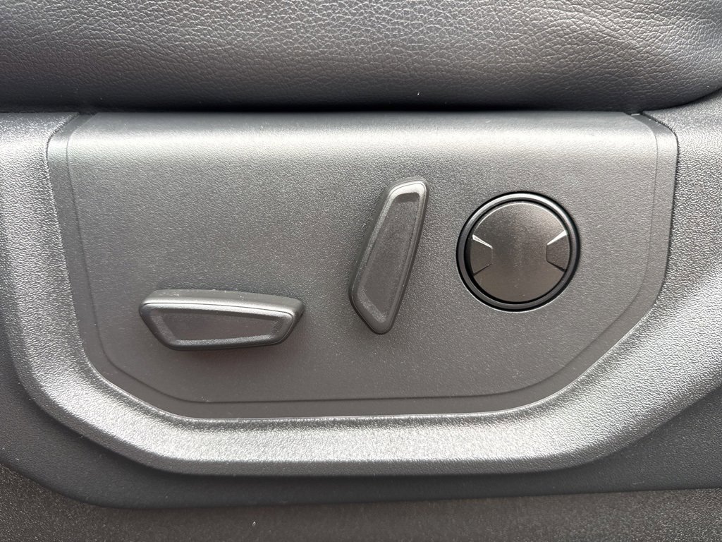 Used 2022 Ford F250 Lariat w/ Tremor Off-Road Package image 39