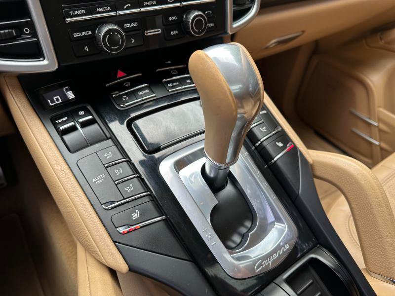 Used 2011 Porsche Cayenne S AWD/4WD image 30