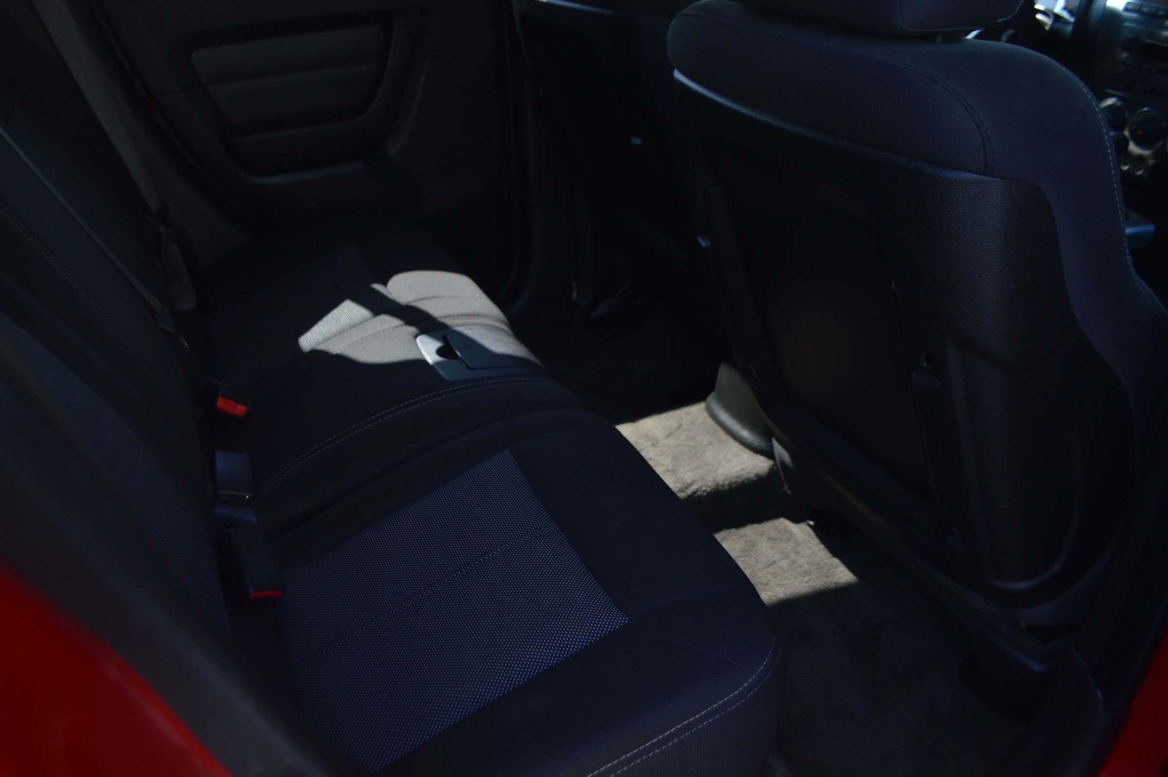 Used 2010 HUMMER H3 image 25