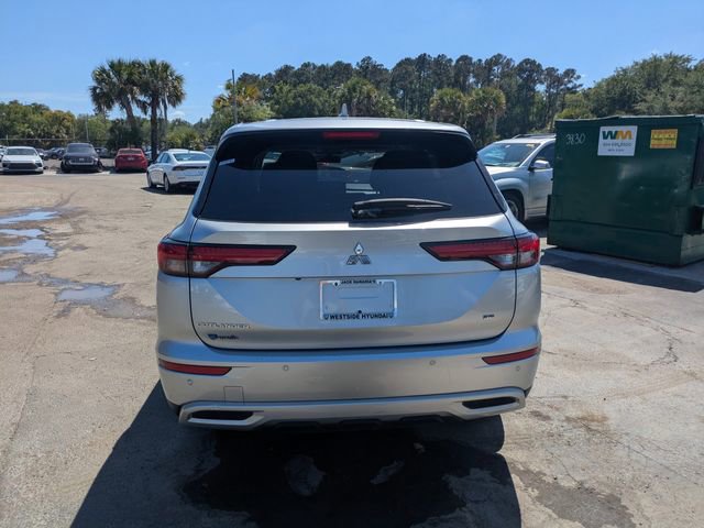 Used 2024 Mitsubishi Outlander SE image 4