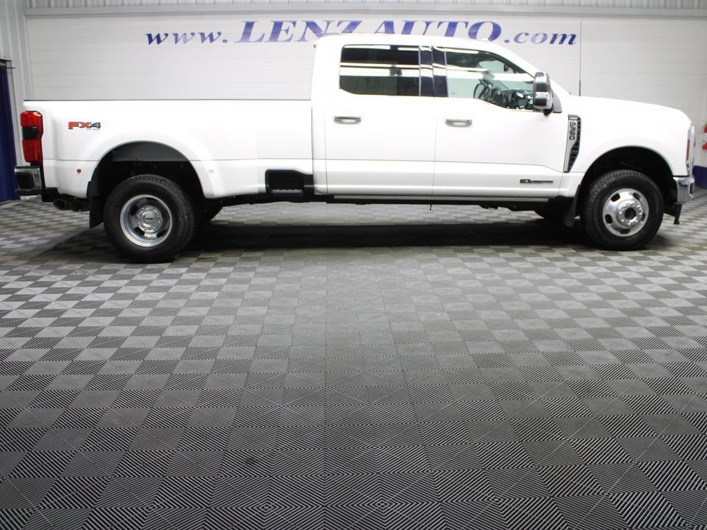 Used 2024 Ford F350 Lariat w/ Lariat Ultimate Package AWD/4WD image 2