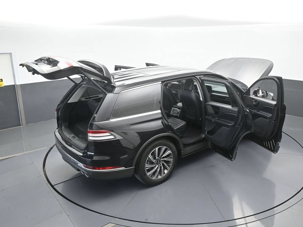 Used 2025 Lincoln Aviator 2WD image 64