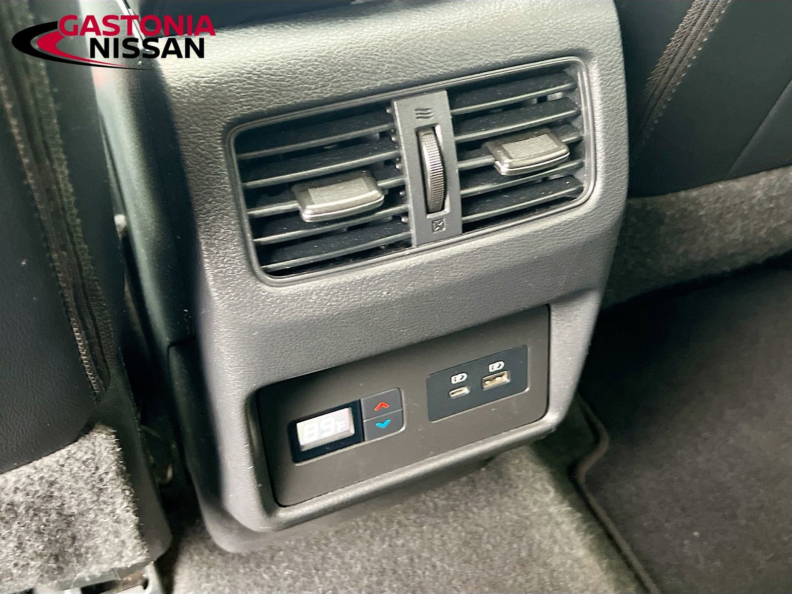 Used 2021 Nissan Rogue SL image 34