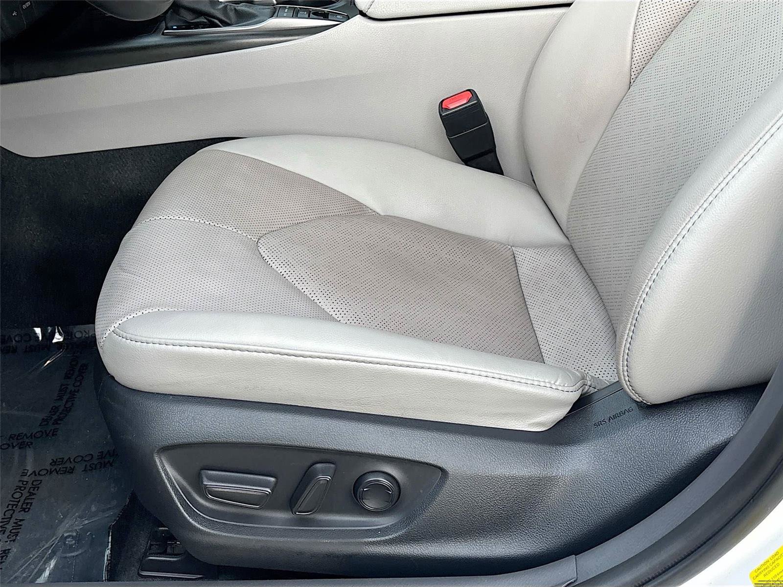 Used 2023 Toyota Camry XSE image 21