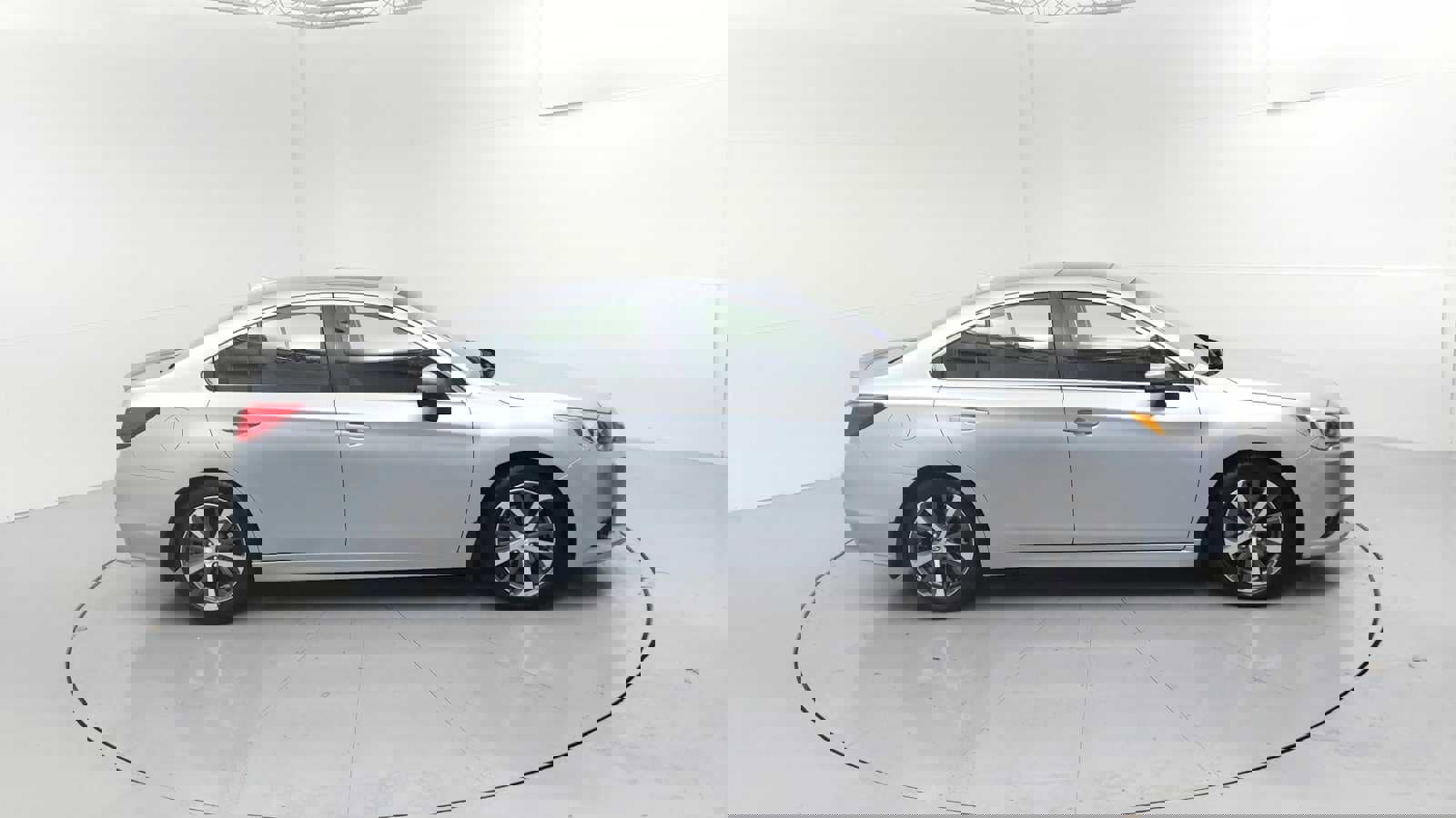 Used 2017 Subaru Legacy 3.6R Limited image 12