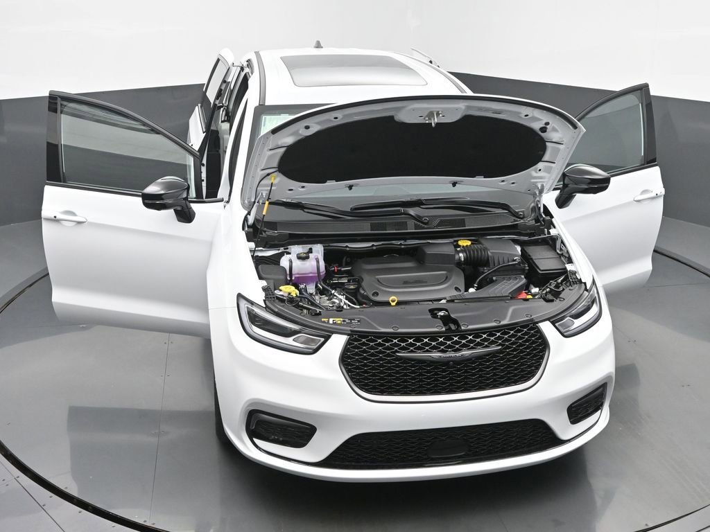 New 2026 Chrysler Pacifica Select image 62