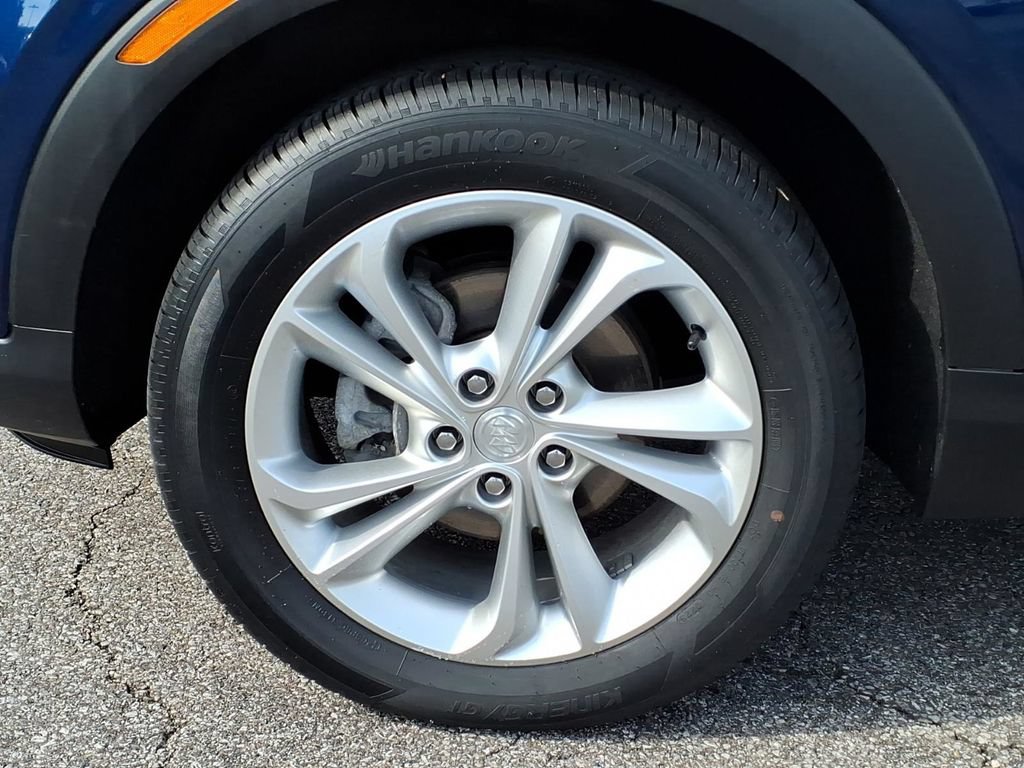 Certified 2023 Buick Encore GX Preferred w/ Cold Weather Comfort Package AWD/4WD image 11