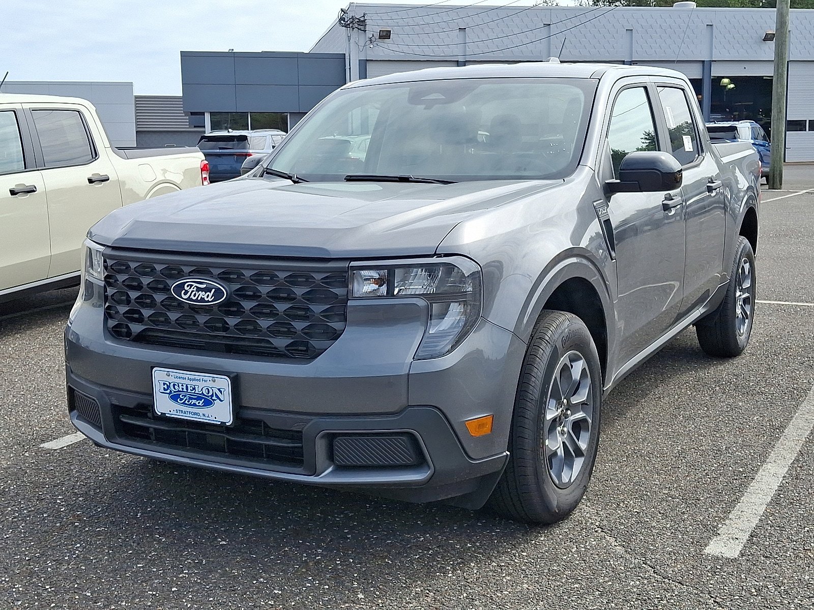 New 2025 Ford Maverick XLT w/ XLT Luxury Package FWD image 3