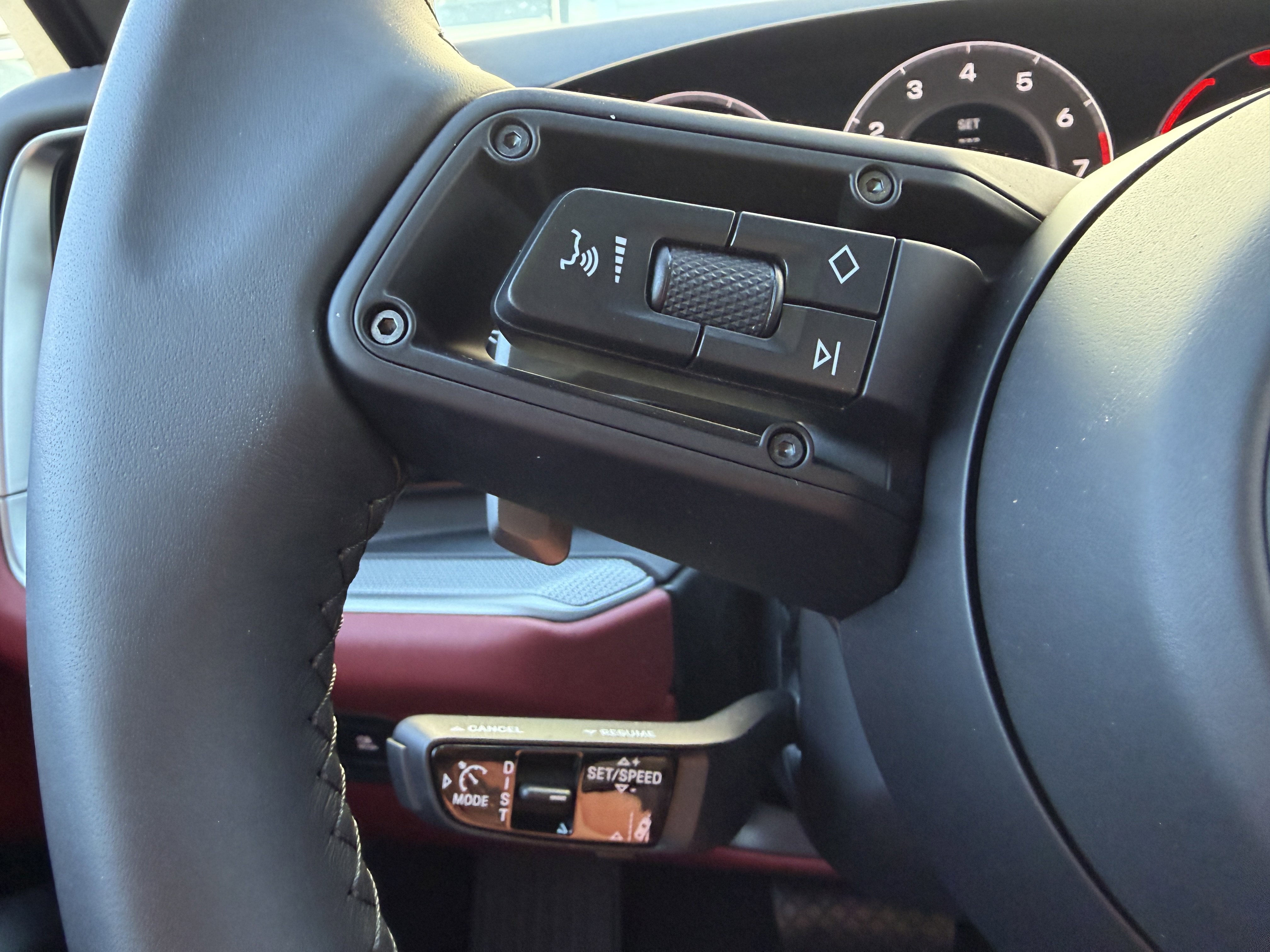 New 2026 Porsche Cayenne Coupe image 36