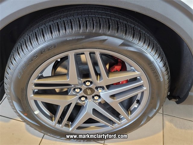 New 2025 Ford Explorer ST image 13