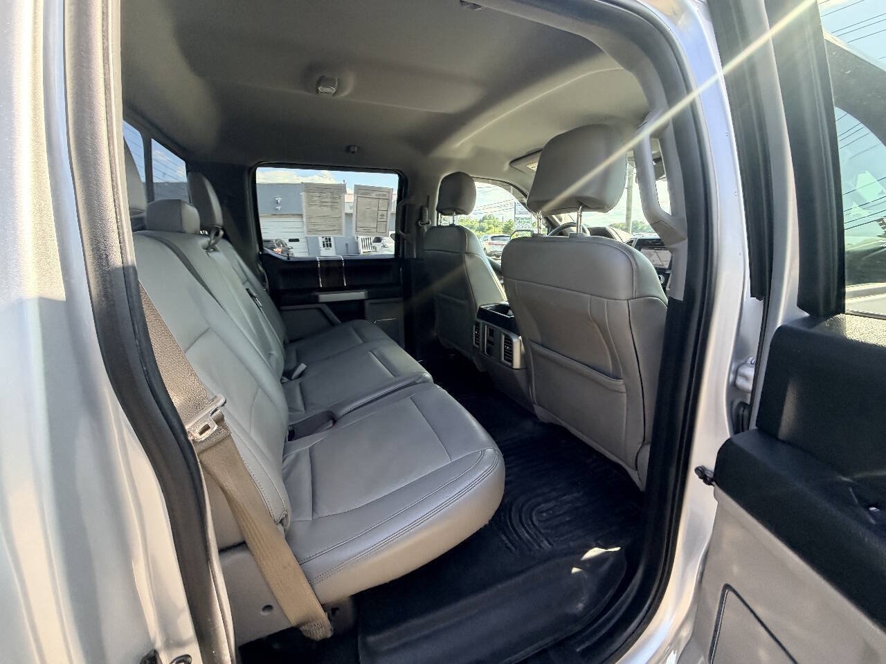 Used 2015 Ford F150 Lariat w/ Equipment Group 502A Luxury AWD/4WD image 50
