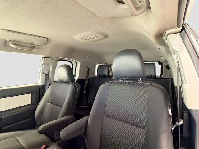 Used 2014 Toyota FJ Cruiser 4WD w/ Upgrade Package image 17