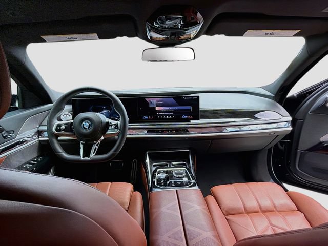 Used 2025 BMW i7 eDrive50 w/ M Sport Package RWD image 15