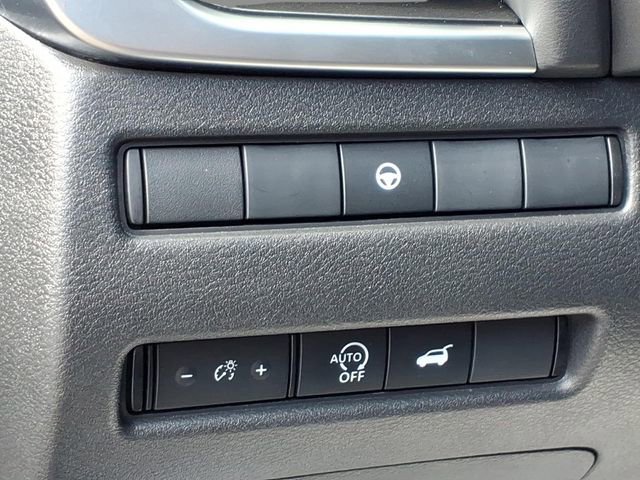 Used 2025 Nissan Rogue SV image 19