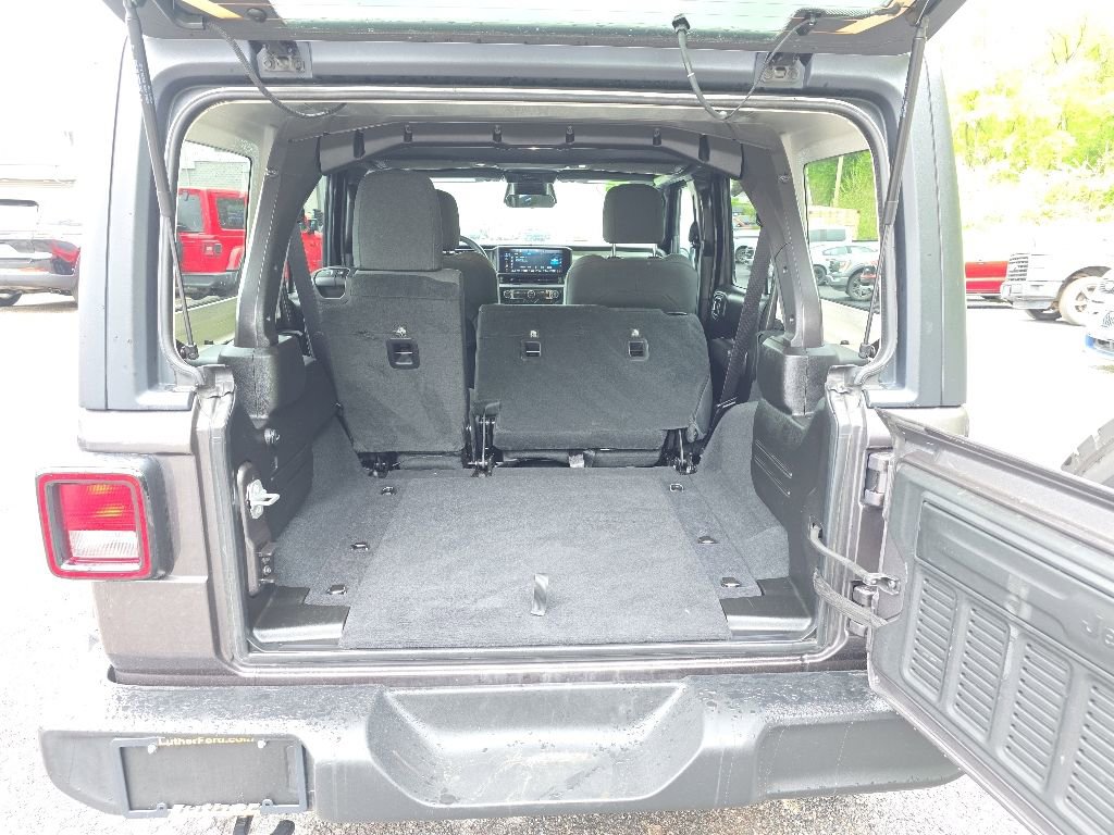 Used 2025 Jeep Wrangler Unlimited Sport AWD/4WD image 20