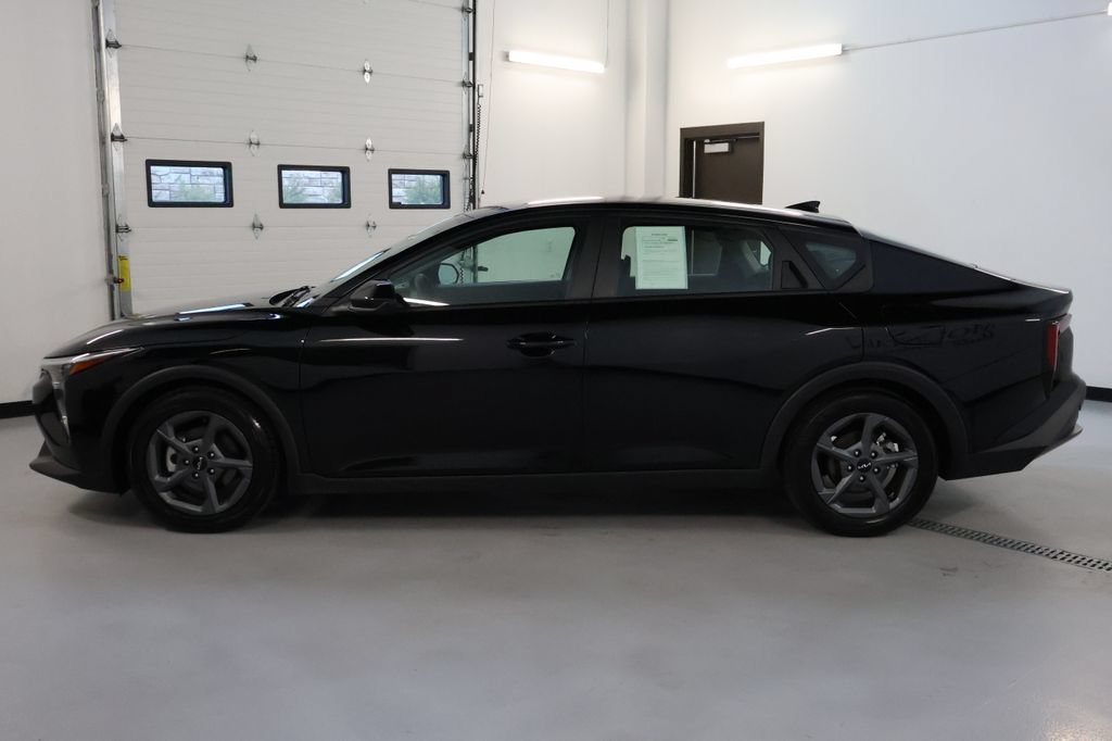 Used 2025 Kia K4 FWD image 4