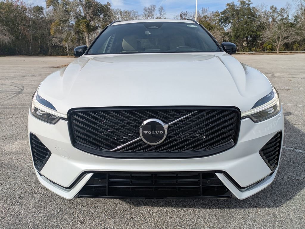 New 2026 Volvo XC60 T8 Core image 9