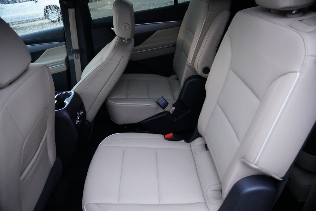 Certified 2026 Buick Enclave Preferred AWD/4WD image 17