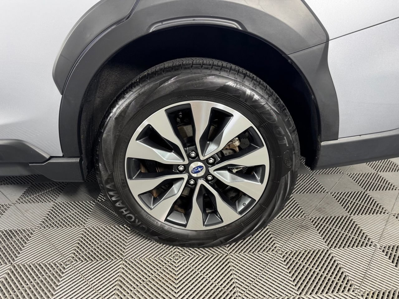 Used 2023 Subaru Outback Limited AWD/4WD image 42