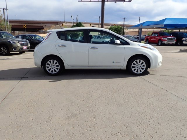 Used 2017 Nissan Leaf S w/ Charge Package FWD image 5