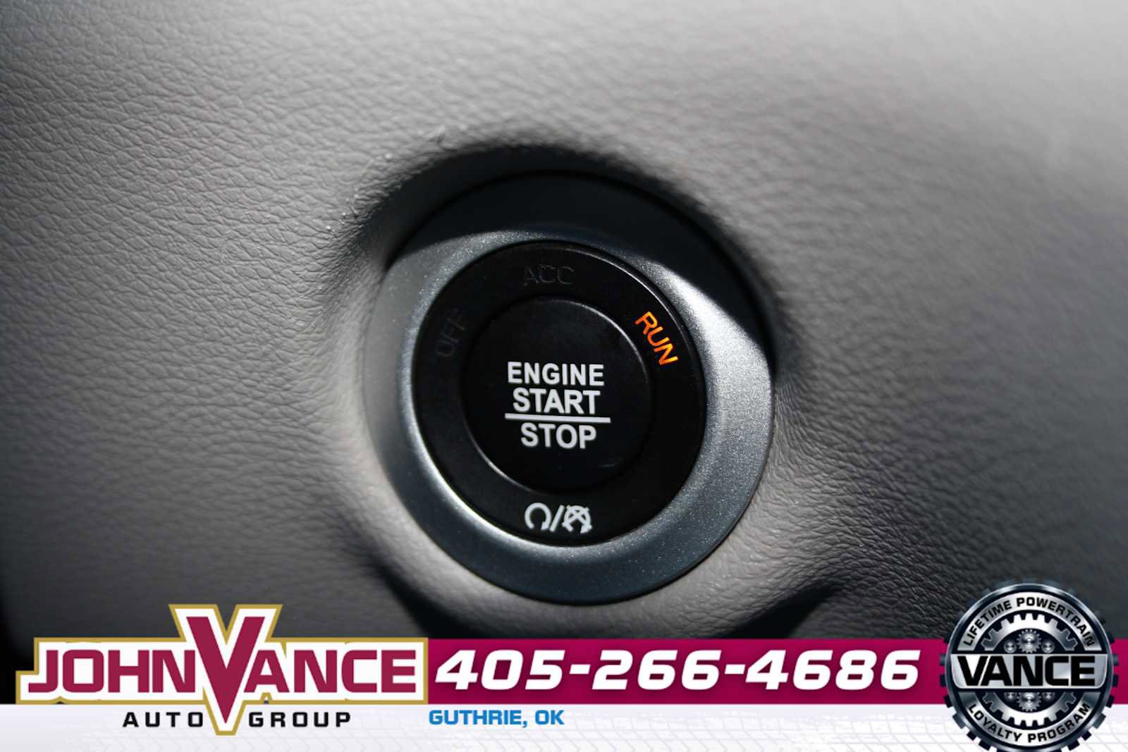 Used 2024 Chrysler Pacifica Touring-L image 37