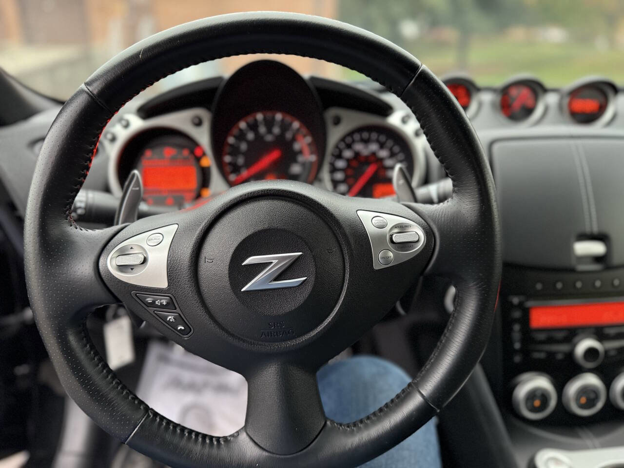 Used 2013 Nissan 370Z Touring RWD image 13