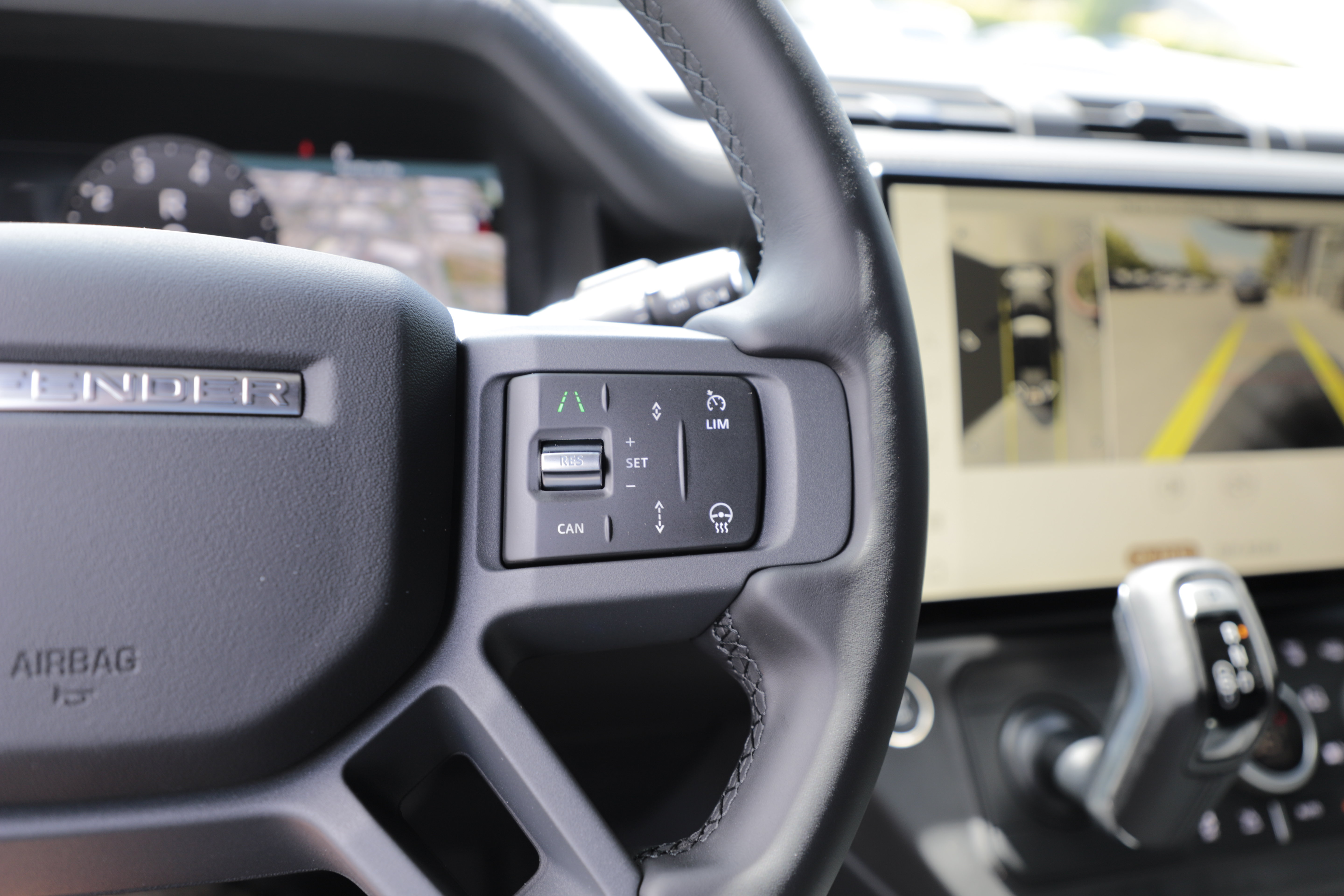 New 2026 Land Rover Defender 110 X-Dynamic SE AWD/4WD image 24