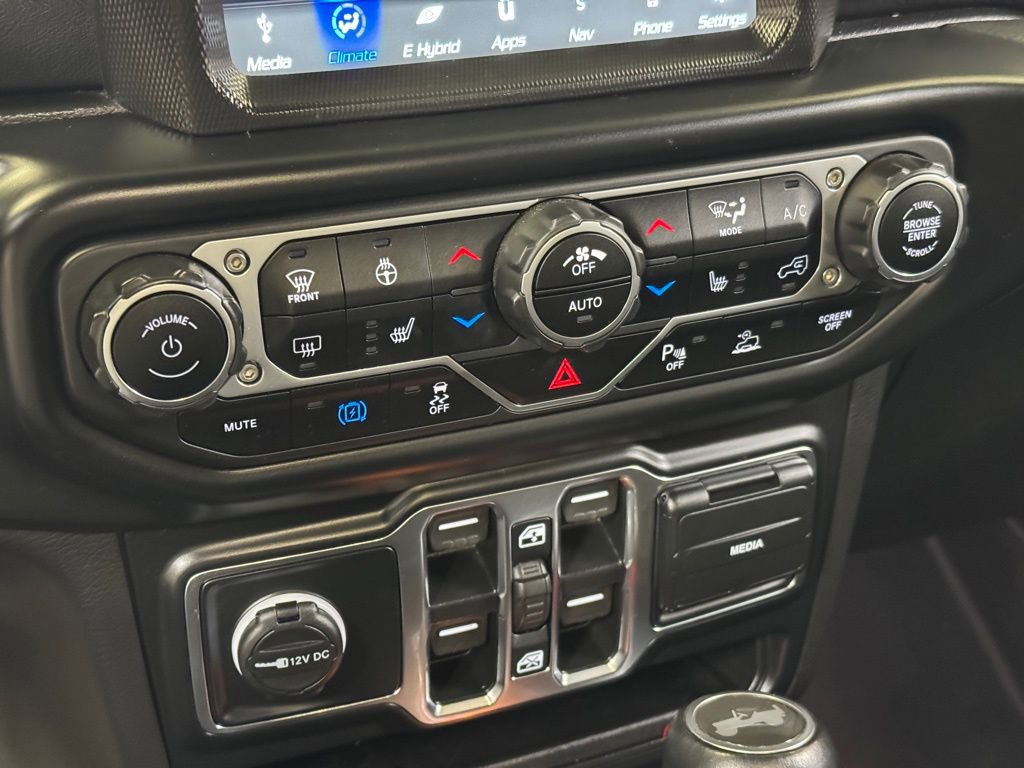 Used 2021 Jeep Wrangler Unlimited Sahara image 36