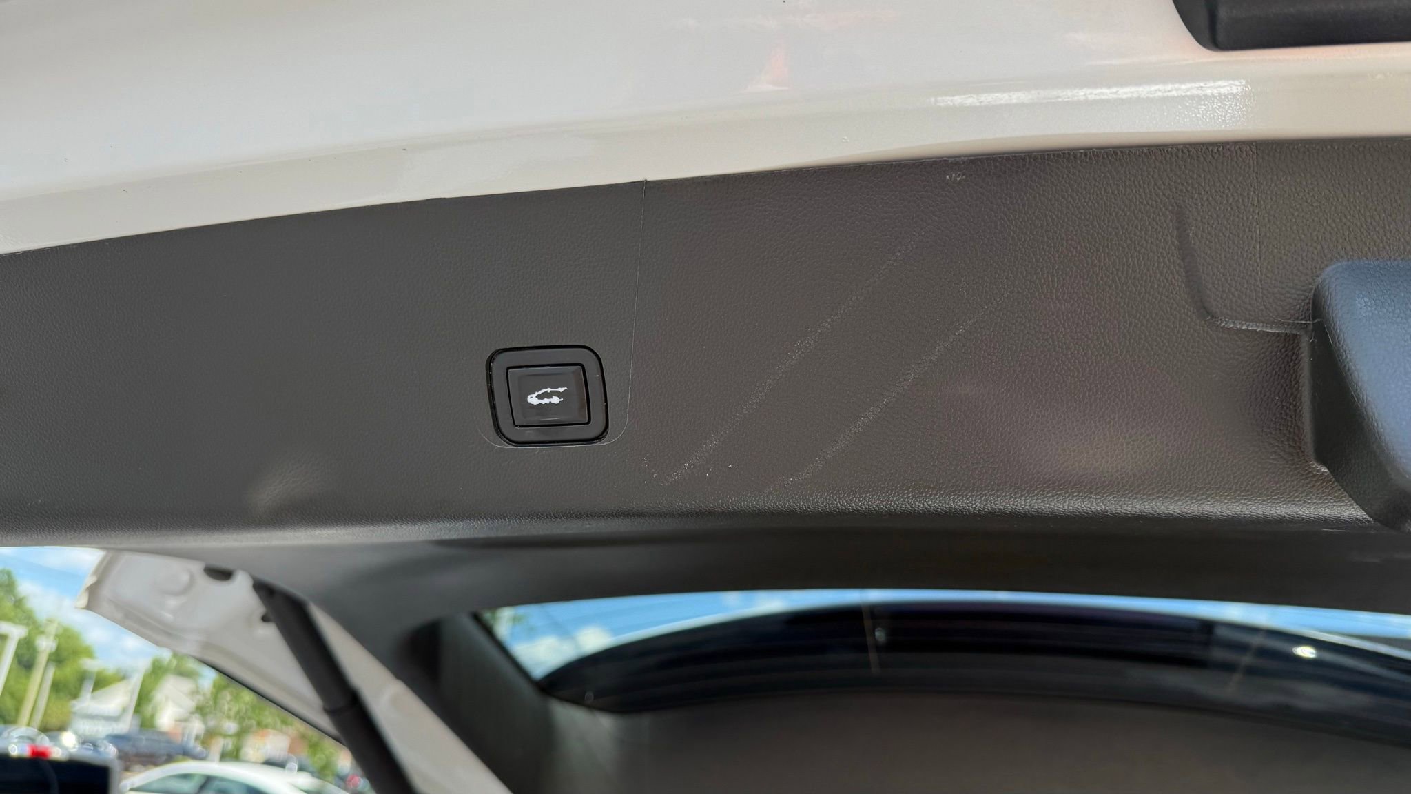 Used 2022 Chevrolet Traverse High Country image 22