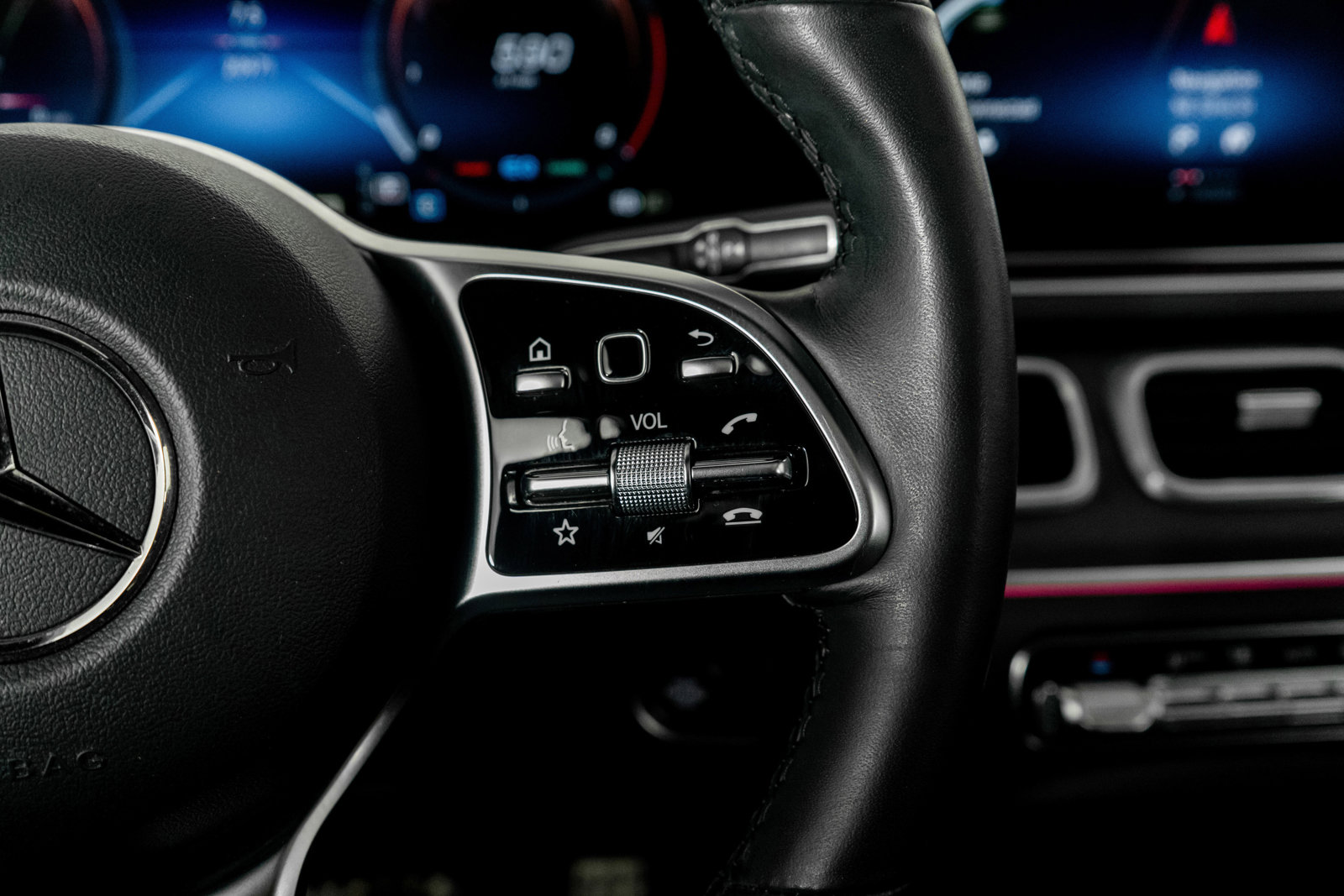 Used 2023 Mercedes-Benz GLS 580 4MATIC image 48