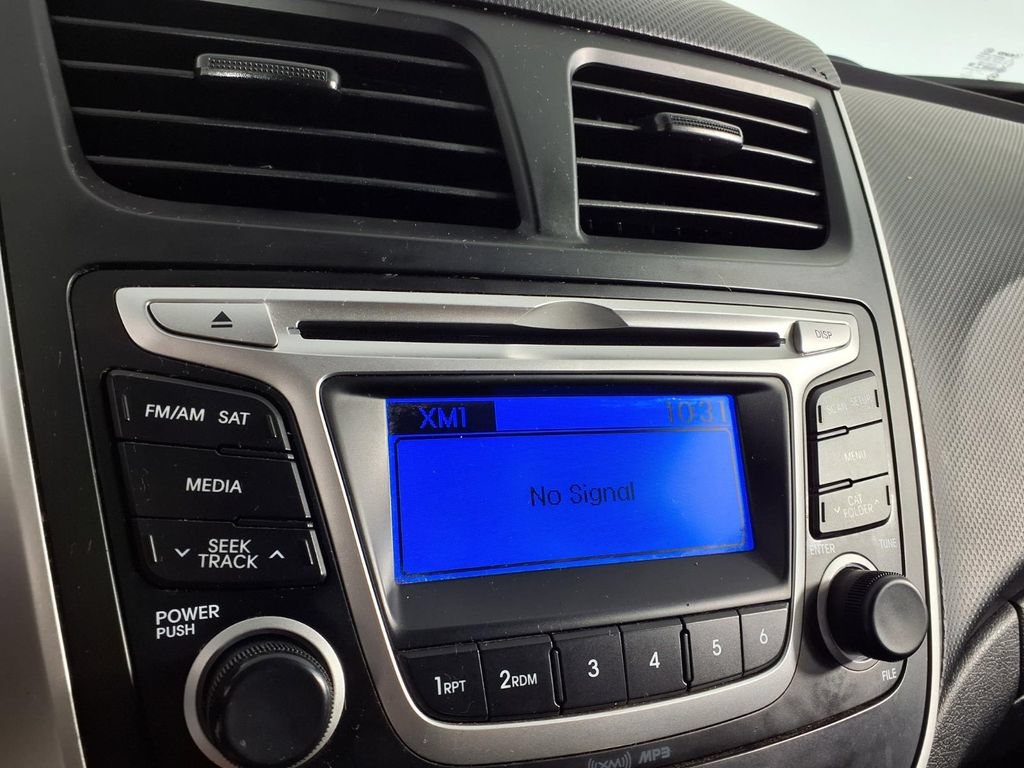 Used 2014 Hyundai Accent GS FWD image 22