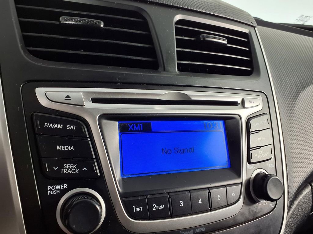 Used 2014 Hyundai Accent GS FWD image 22