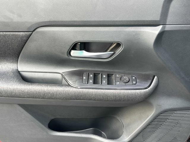 New 2025 Nissan Kicks SV w/ SV Premium Package AWD/4WD image 8