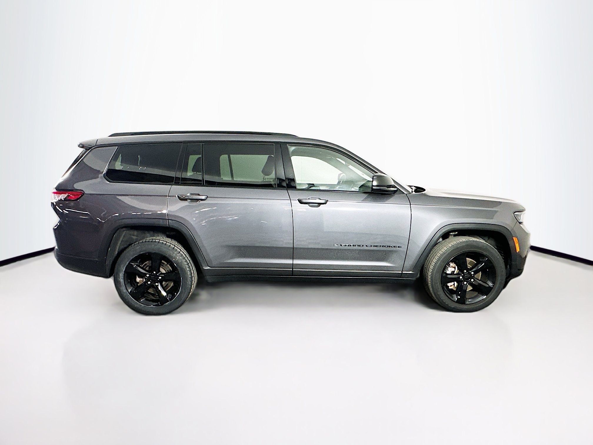 Used 2023 Jeep Grand Cherokee L Laredo AWD/4WD image 10
